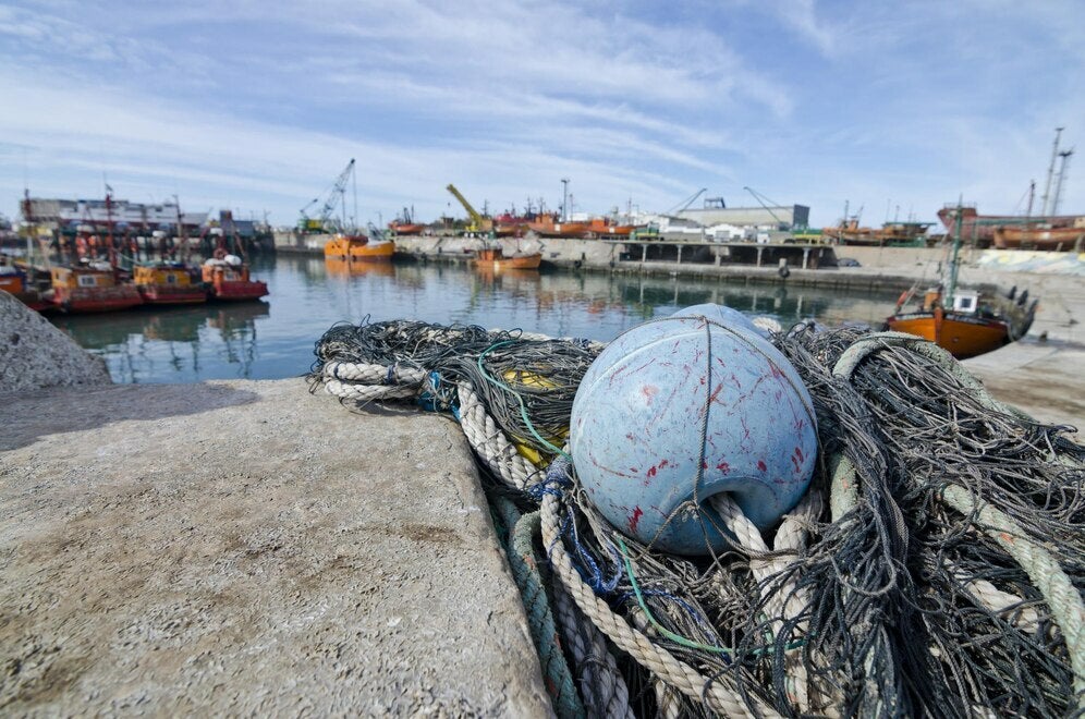 Logística e Transporte de Resíduos Gerados por Embarcações: Desafios e Soluções Logística e Transporte de Resíduos Gerados por Embarcações: Desafios e Soluções